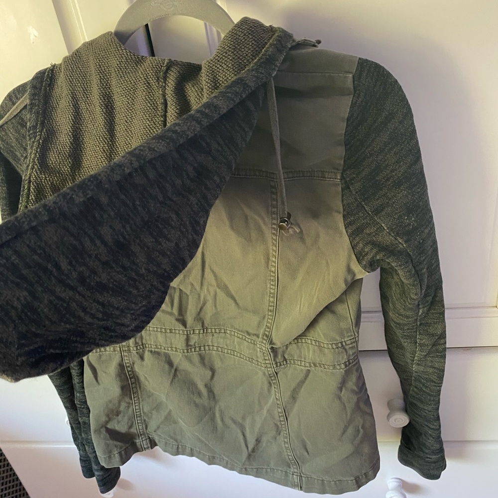Cargo Jacket - Picture 2 of 3